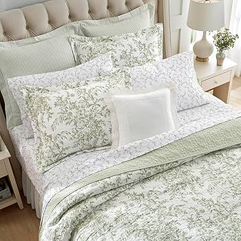 Amazon.com: Laura Ashley - Queen Quilt Set, Soft